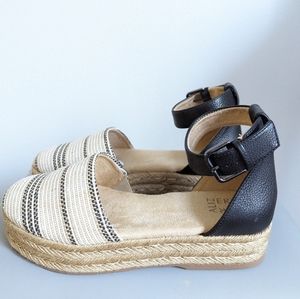 Naturalizer Waverly women's espadrilles sandal, size 8M, color: Tan/black strap